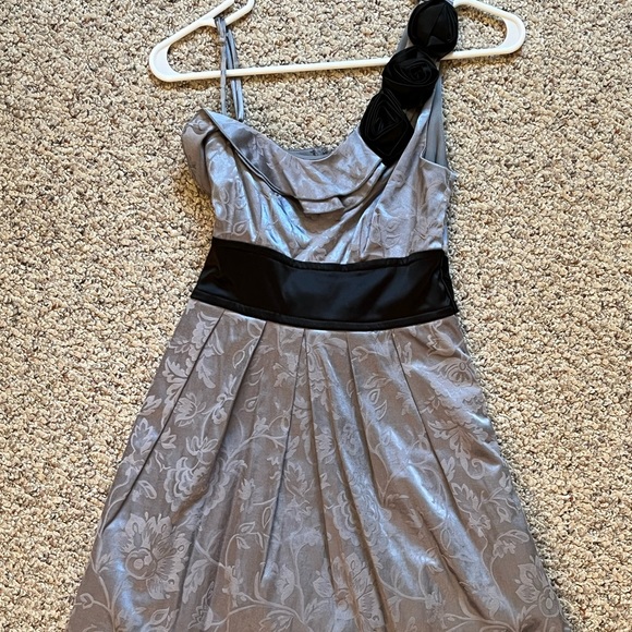 Speechless Dress - Size 3 - Picture 6 of 8